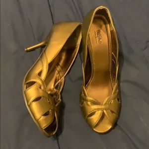 Bronze Mossimo heels size 9.5